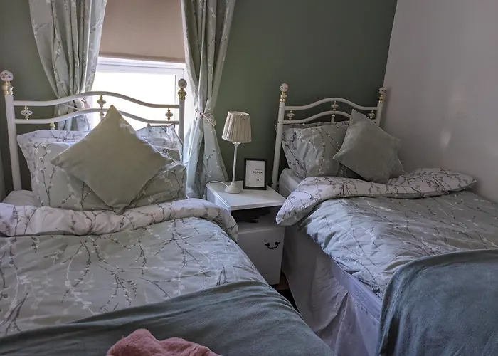 Cosy Cottage With Sea & Mountain Views Carnlough